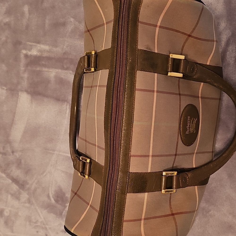 Burberrys Tan and Brown Travel Bag with Signature Style - Picture 9 of 13